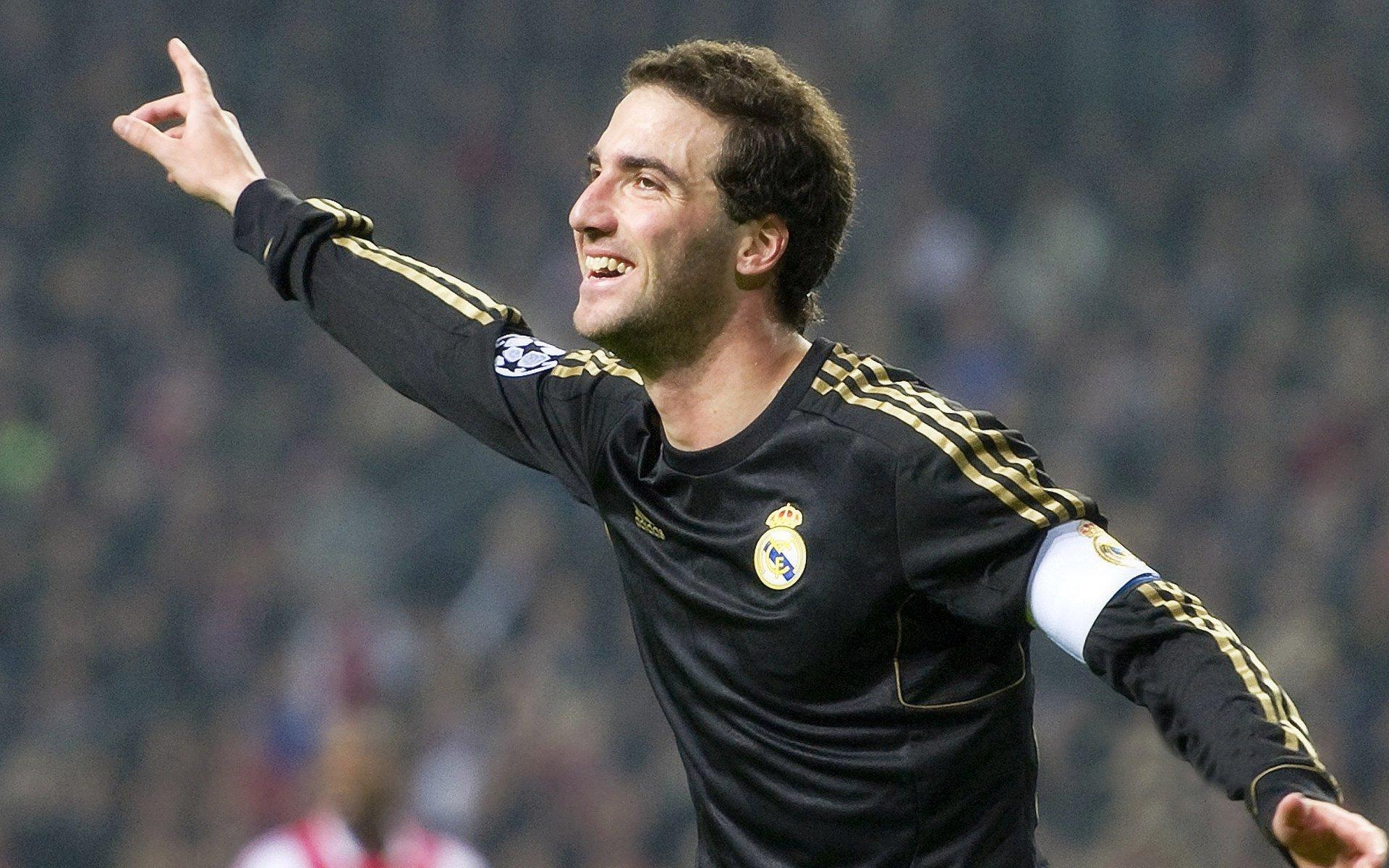 欧冠八强战硝烟再起 豪门对决引爆全球激情